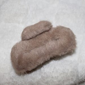 CloudSoft Luxe Clip – Toffee Glow